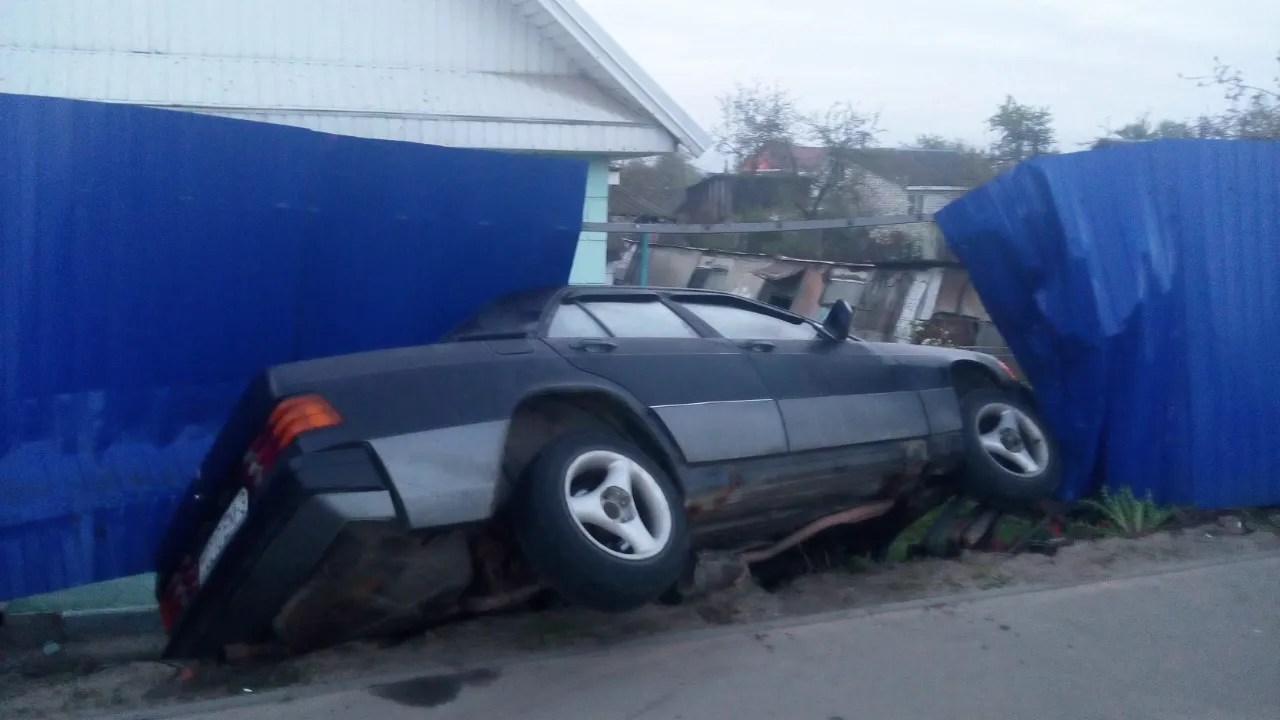 Романтическое свидание закончилось аварией